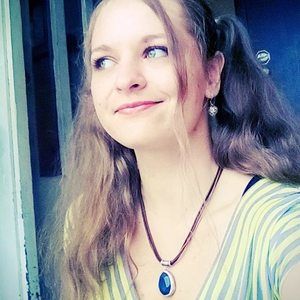 Meet your Posher, Julianna